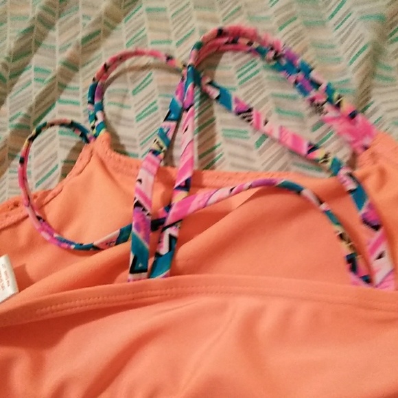 Crop top /bathing suit top - Picture 2 of 2